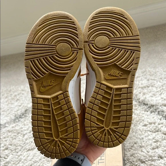 Women’s Nike Dunk Low Next Nature - Picture 7 of 7